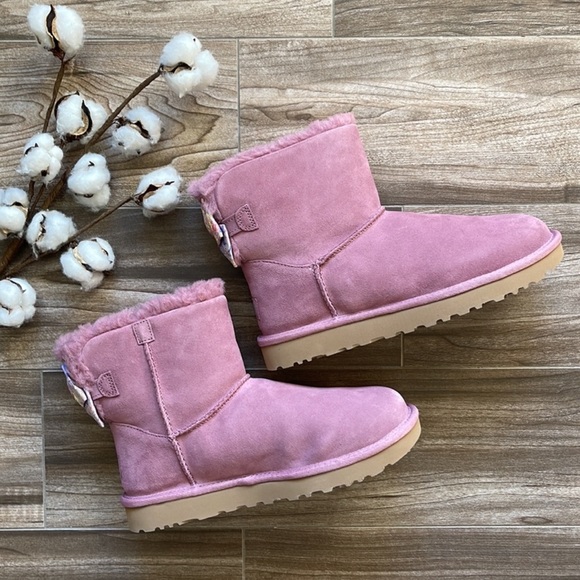 🌿UGG- MINI BAILEY BOW SPLATTER BOOTS🌿 - Picture 13 of 16